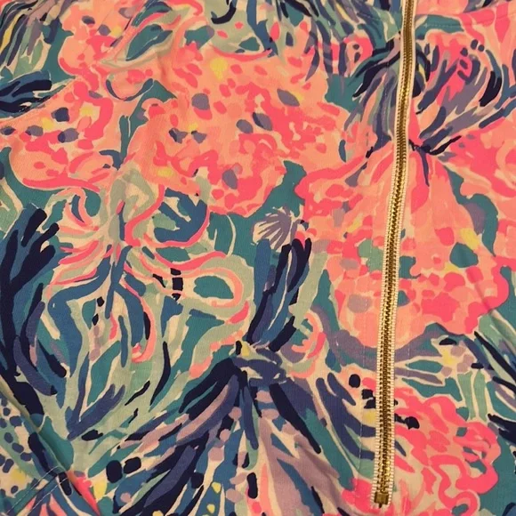 Lilly Pulitzer UPF 50+ Skipper Popover in Periwinkle Purple Fan Sea Pants Large - Picture 3 of 6